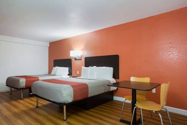 Room 16 of 41