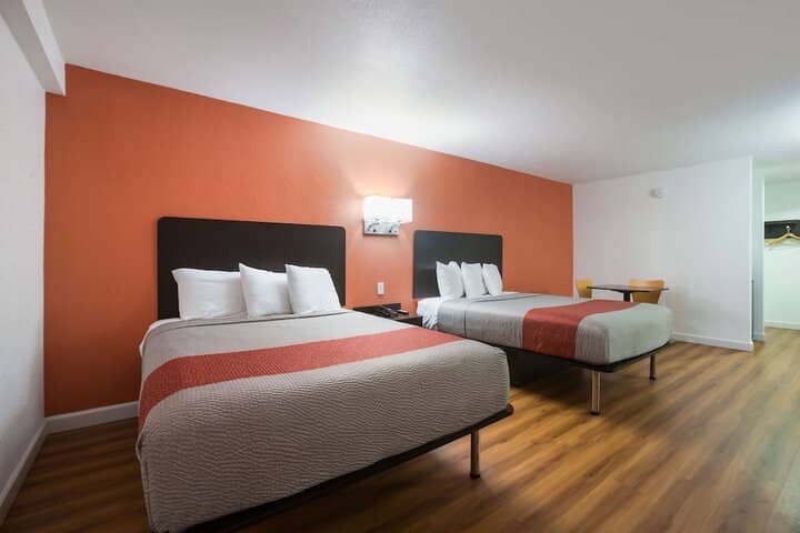 Room 6 of 41