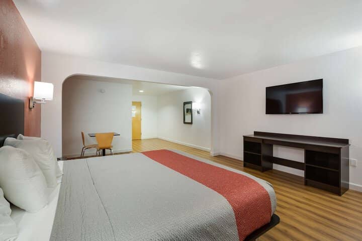Room 18 of 41