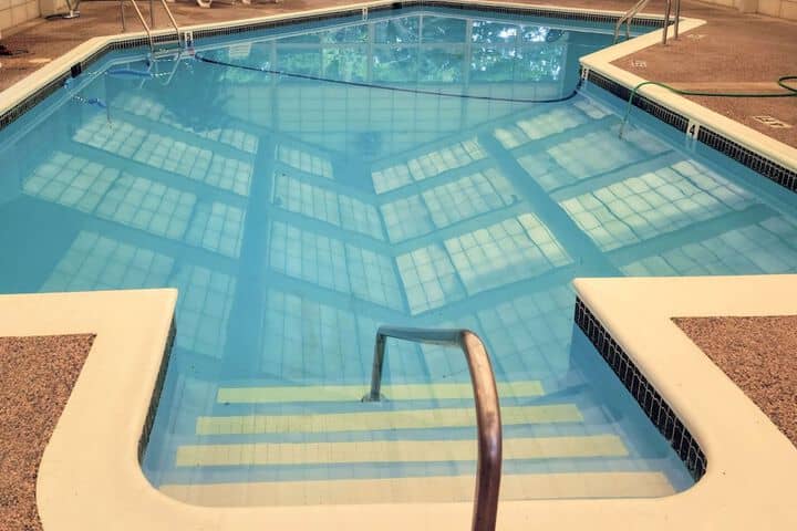 Pool 17 of 25